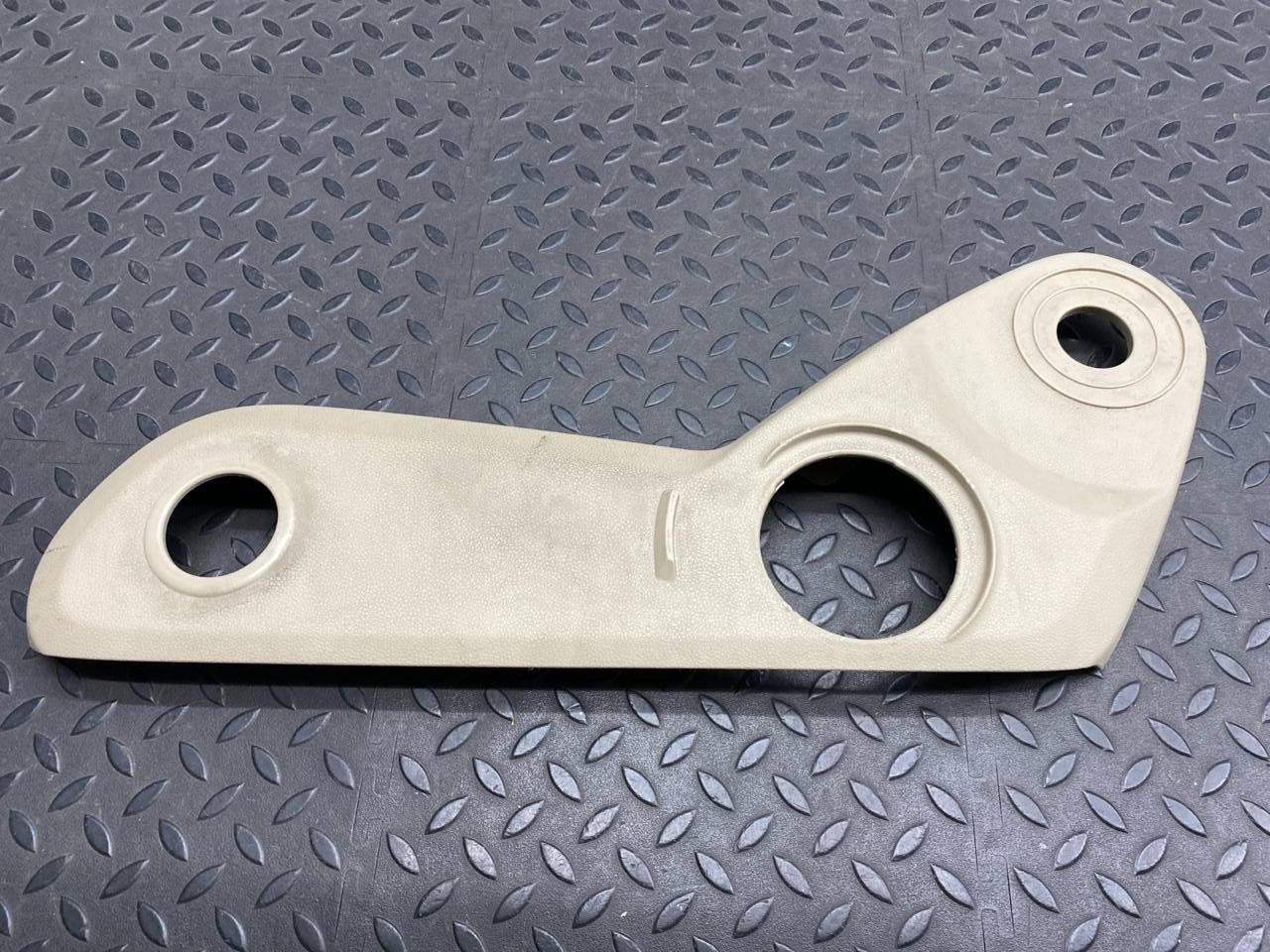 Накладка на сиденье передняя левая Mercedes B/W245 2005-2011