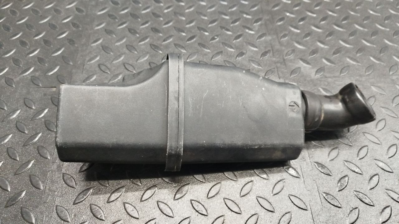 Резонатор воздушного фильтра Mercedes E/W210 1995-2003