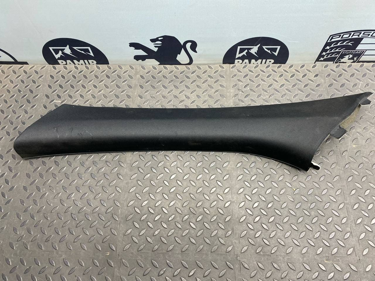 Обшивка стойки передняя левая Mercedes M/W164 2005-2011