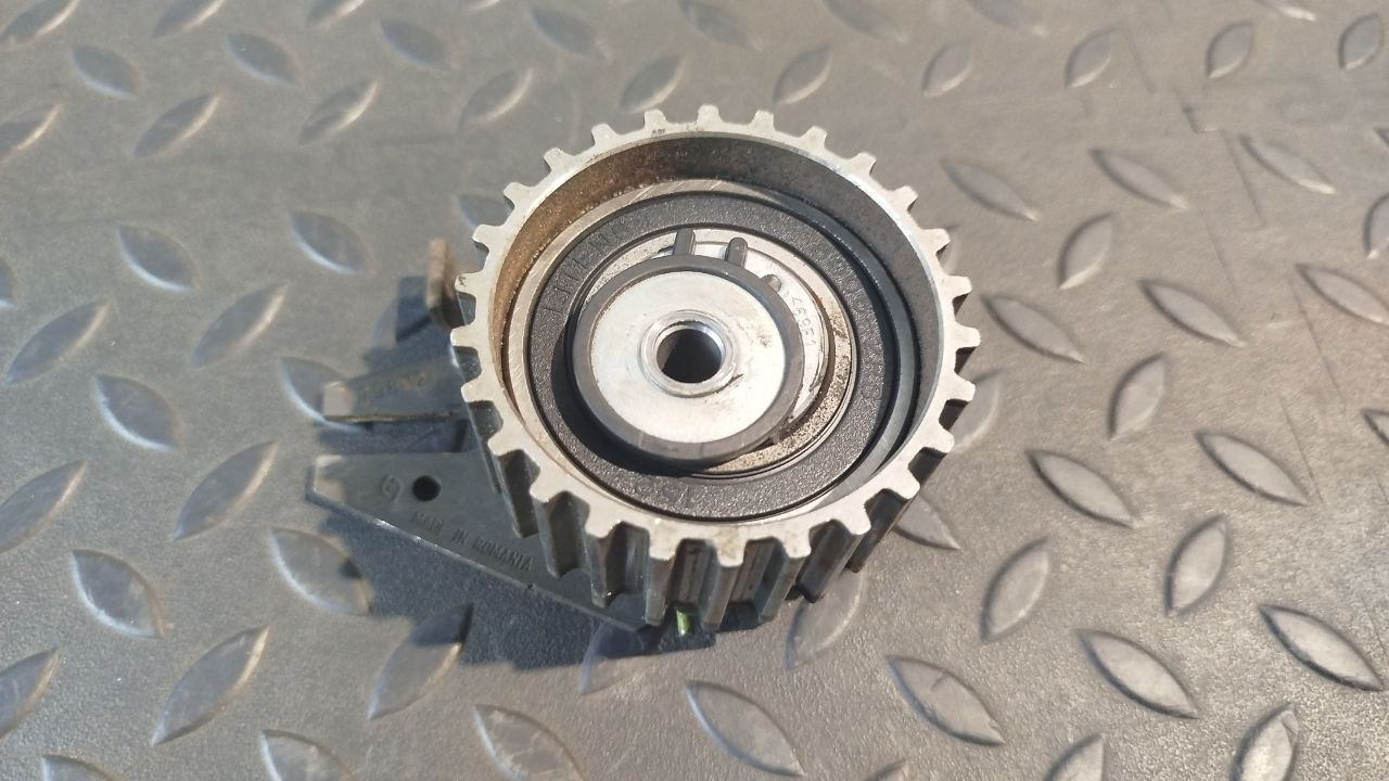 Натяжитель ремня Opel Zafira/B 2005-2014