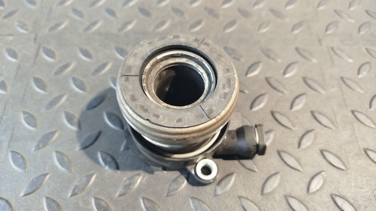 Цилиндр сцепления рабочий Opel Zafira/B 2005-2014