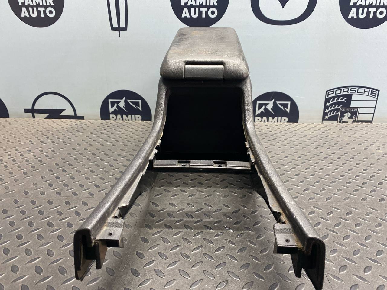 Консоль (Подлокотник) Mercedes E/W210 1995-2003