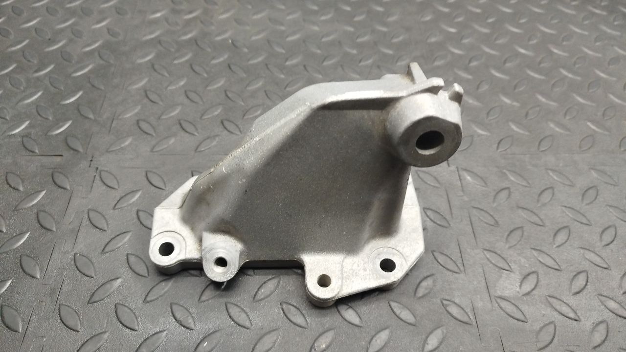 Кронштейн двигателя Mercedes E/W210 1995-2003