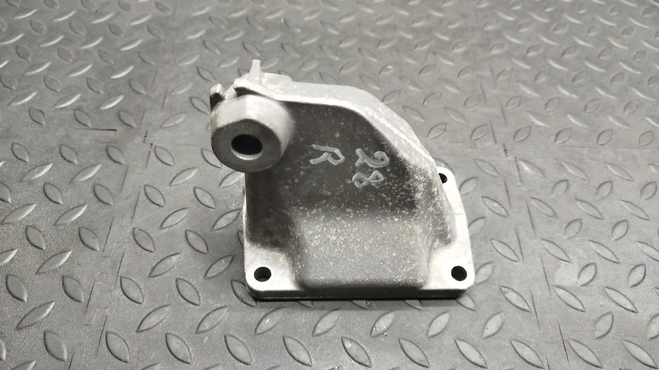 Кронштейн двигателя Mercedes E/W210 1995-2003