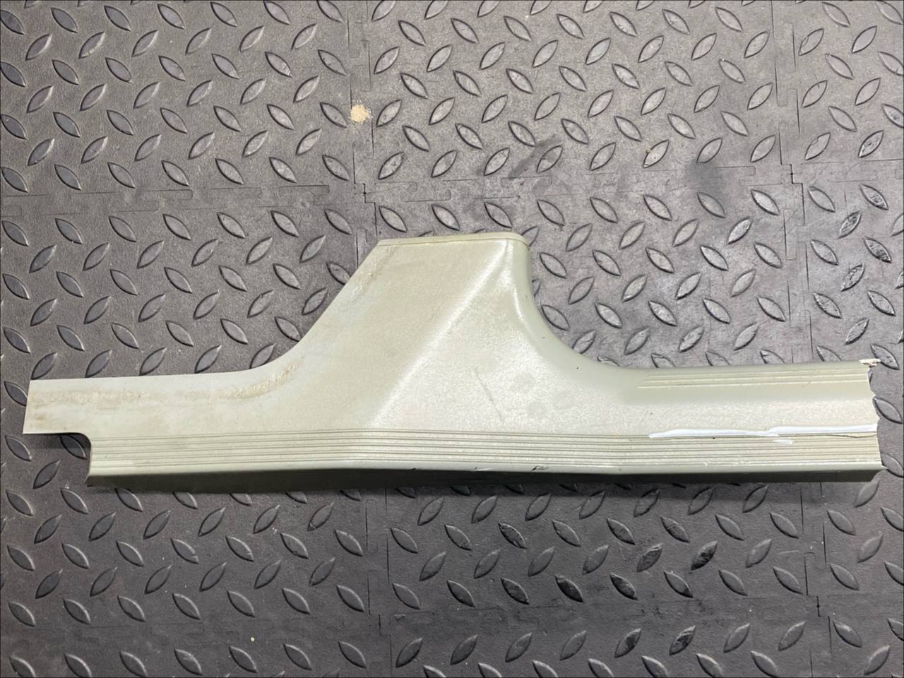 Накладка порога задняя правая Mercedes C/W202 1993-2001