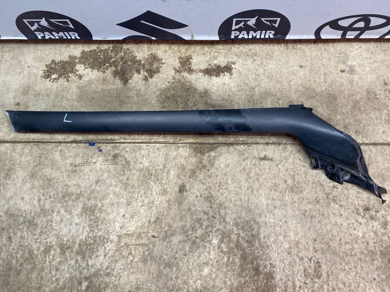 Накладка стойки левая Ford Transit 2000-2006