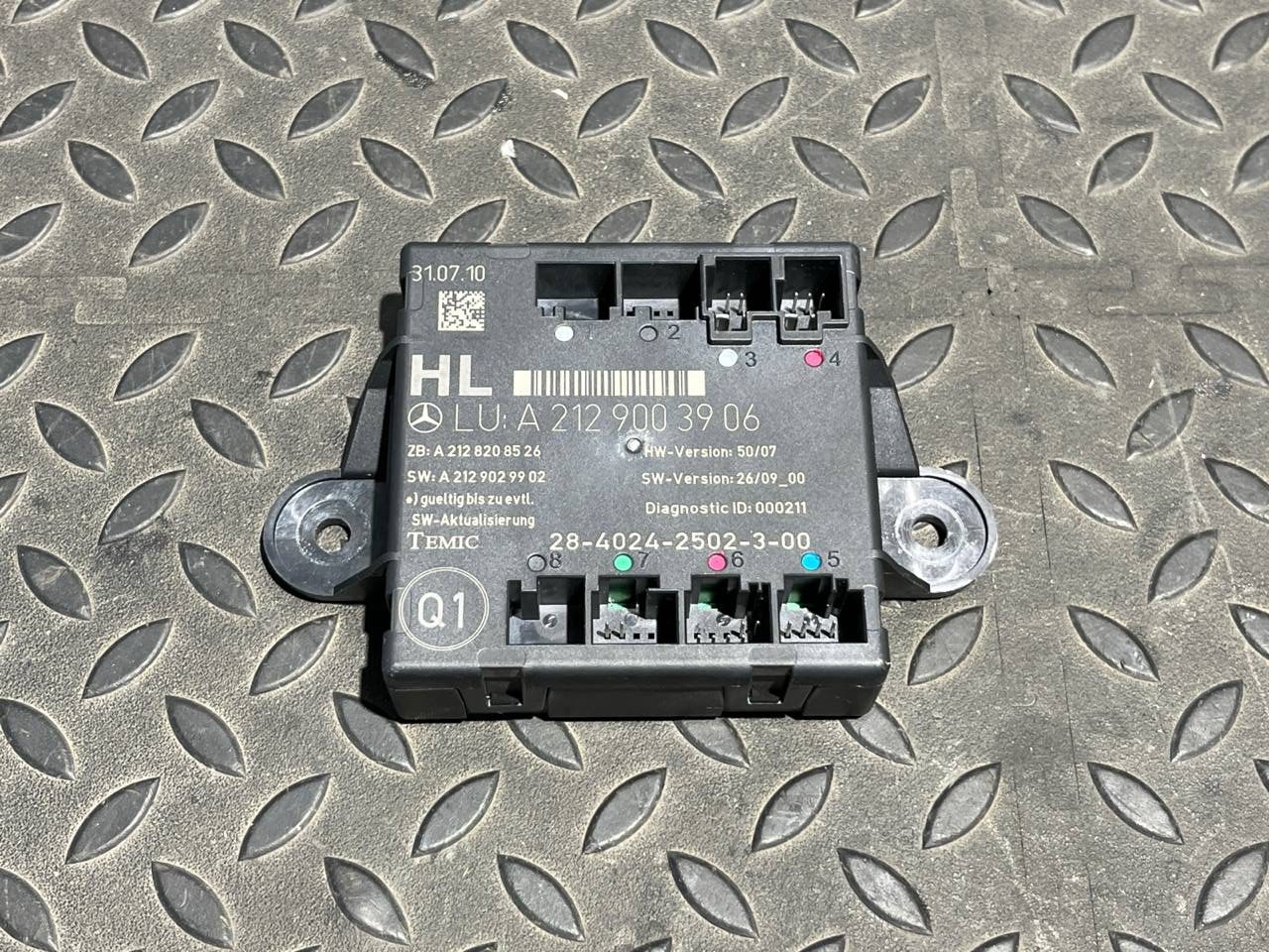 Блок комфорта двери задний левый Mercedes C/W204 2006-2015