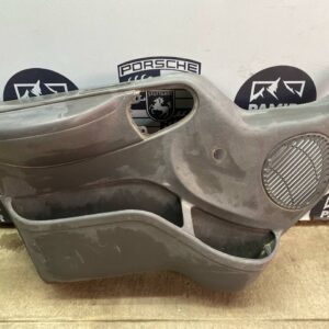 Обшивка двери передняя левая Ford Transit 2000-2006