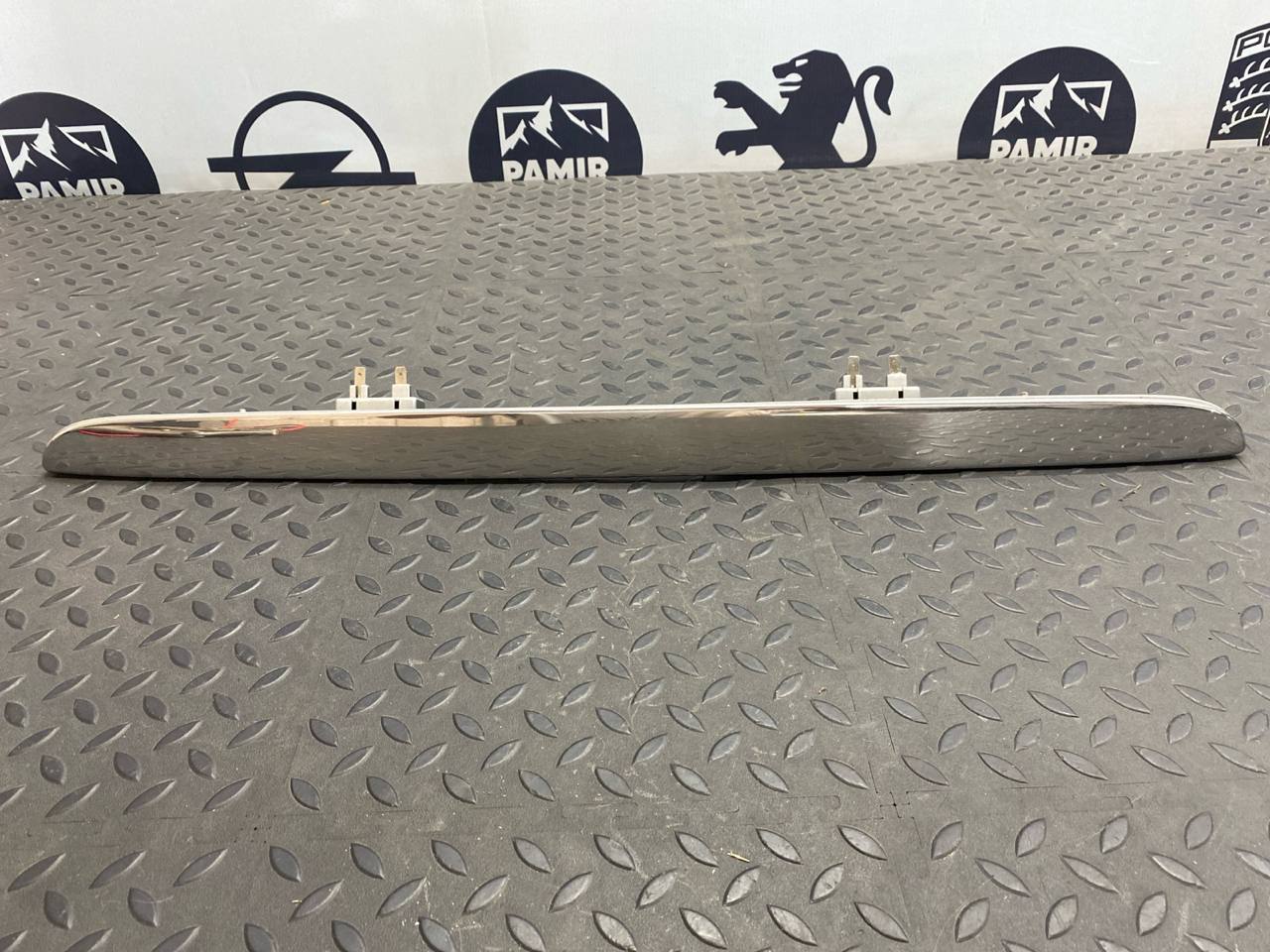 Накладка двери багажника Mercedes E/W210 1995-2003