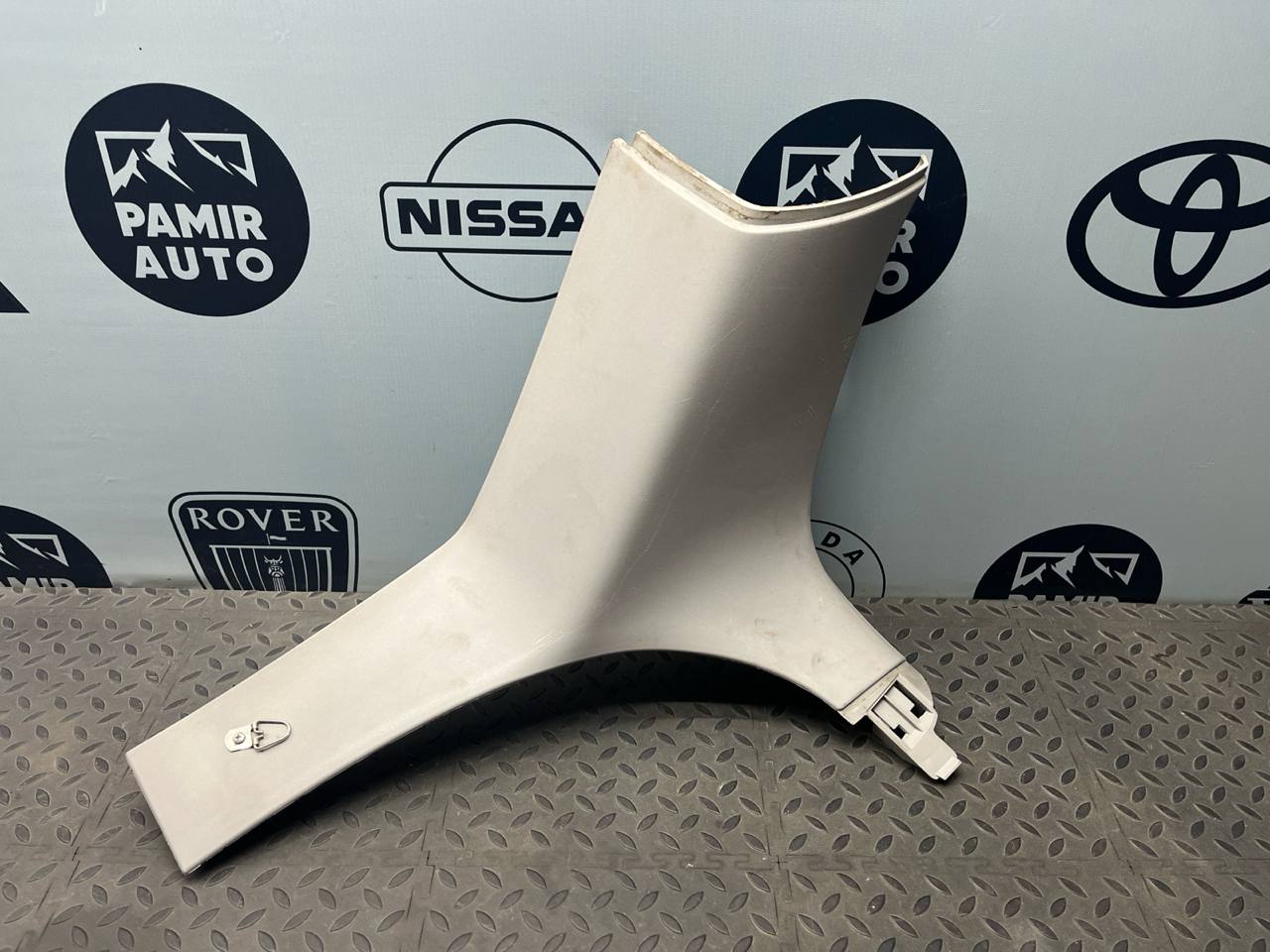 Обшивка стойки задняя левая Opel Astra/H 2004-2014