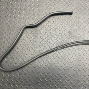 Уплотнитель капота Mercedes C/W202 1993-2001