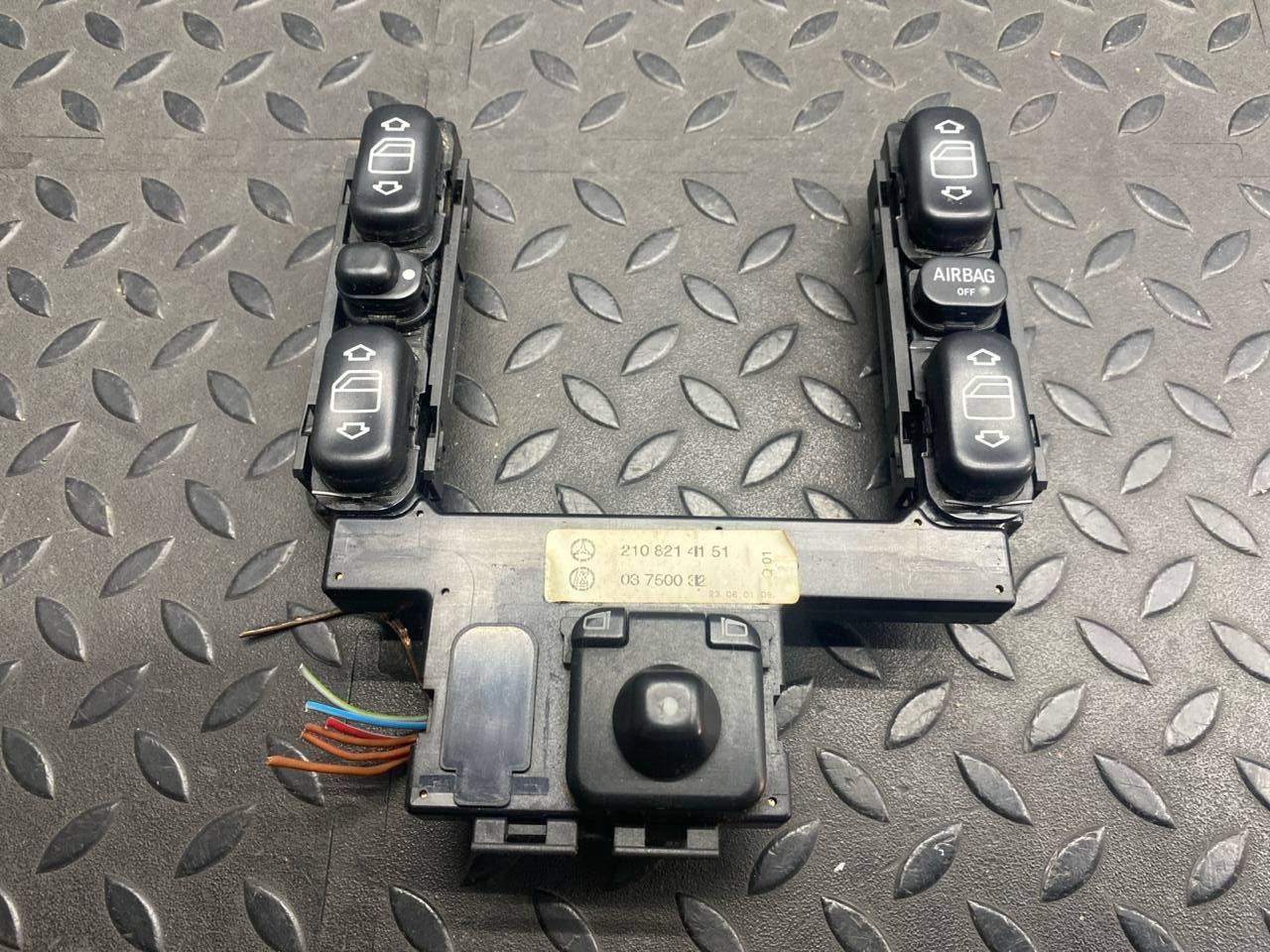 Блок управления стеклоподъемниками Mercedes E/W210 1995-2003