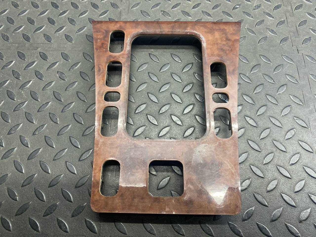 Накладка на кулису АКПП Mercedes E/W210 1995-2003