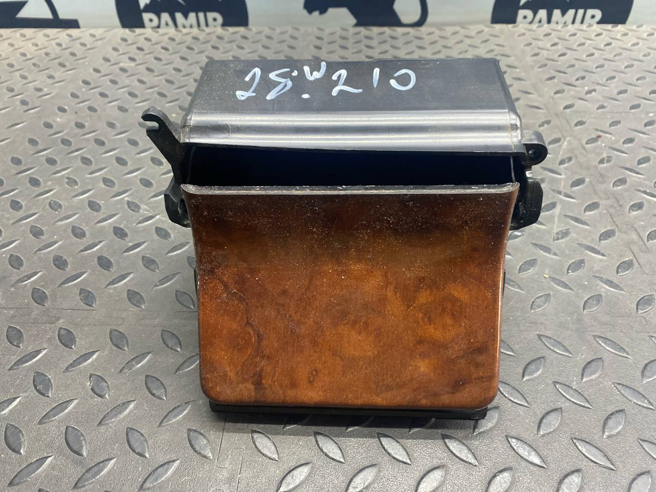 Бардачок Mercedes E/W210 1995-2003