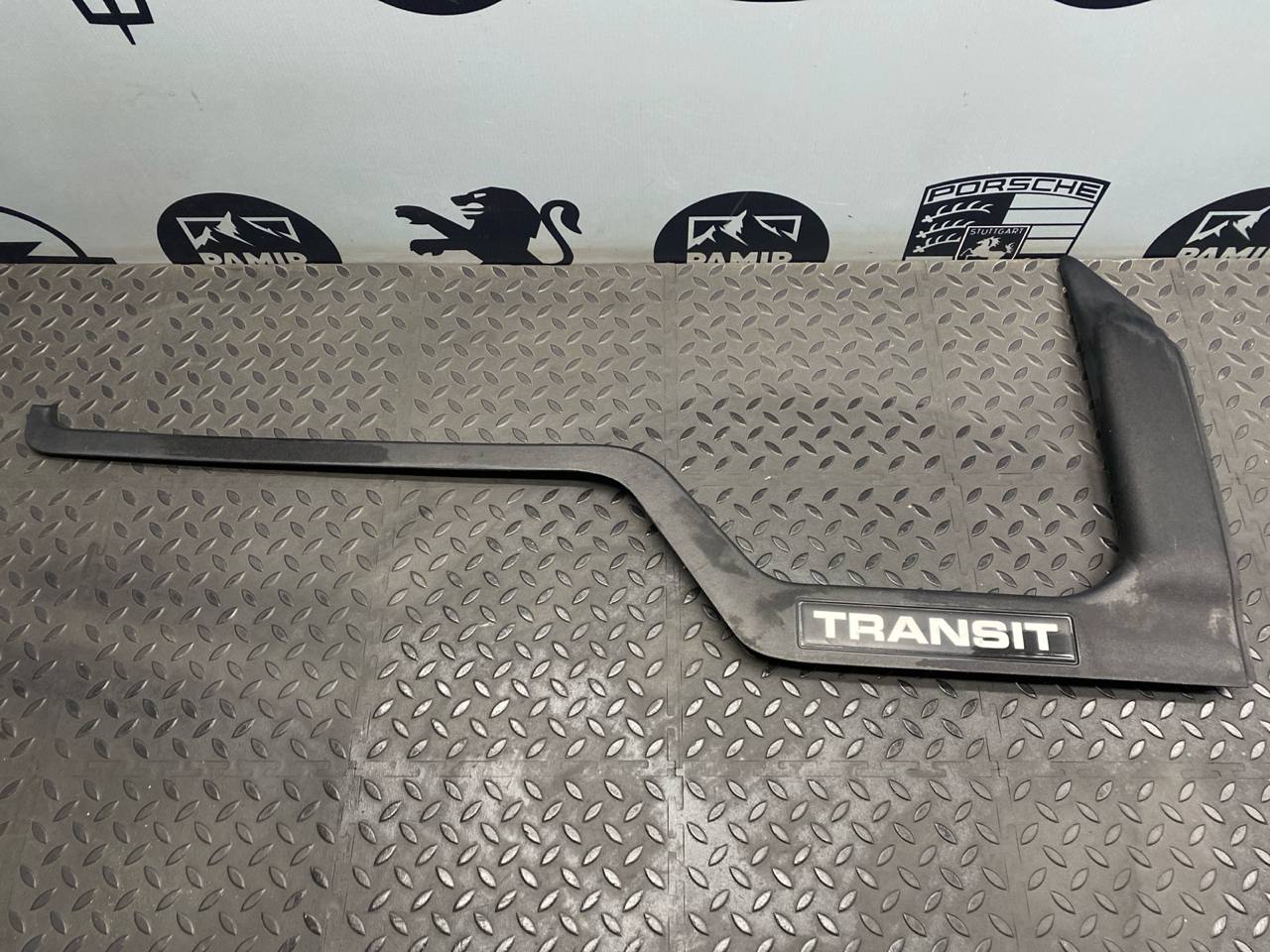 Накладка двери передняя правая Ford Transit 2000-2006