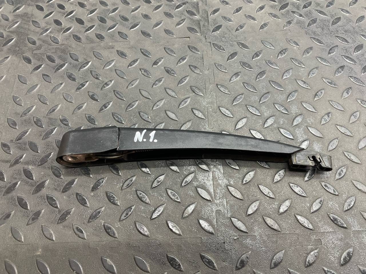 Поводок стеклоочистителя задний Ford Focus/2 2004-2011