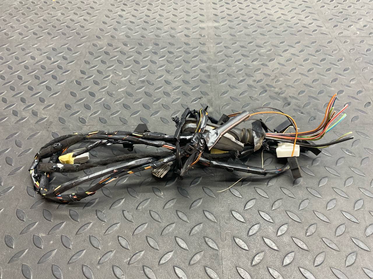 Проводка двери багажника Ford Focus/2 2004-2011