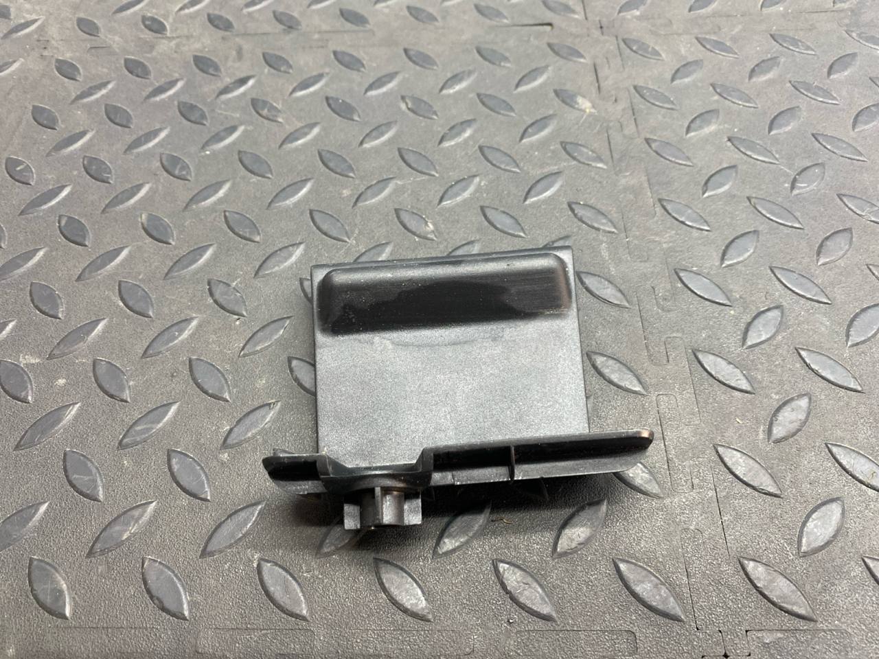 Обшивка двери багажника левая Ford Focus/2 2004-2011