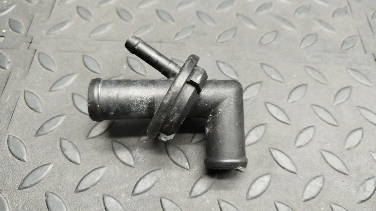 Тройник шланга омывателя Mercedes E/W210 1995-2003