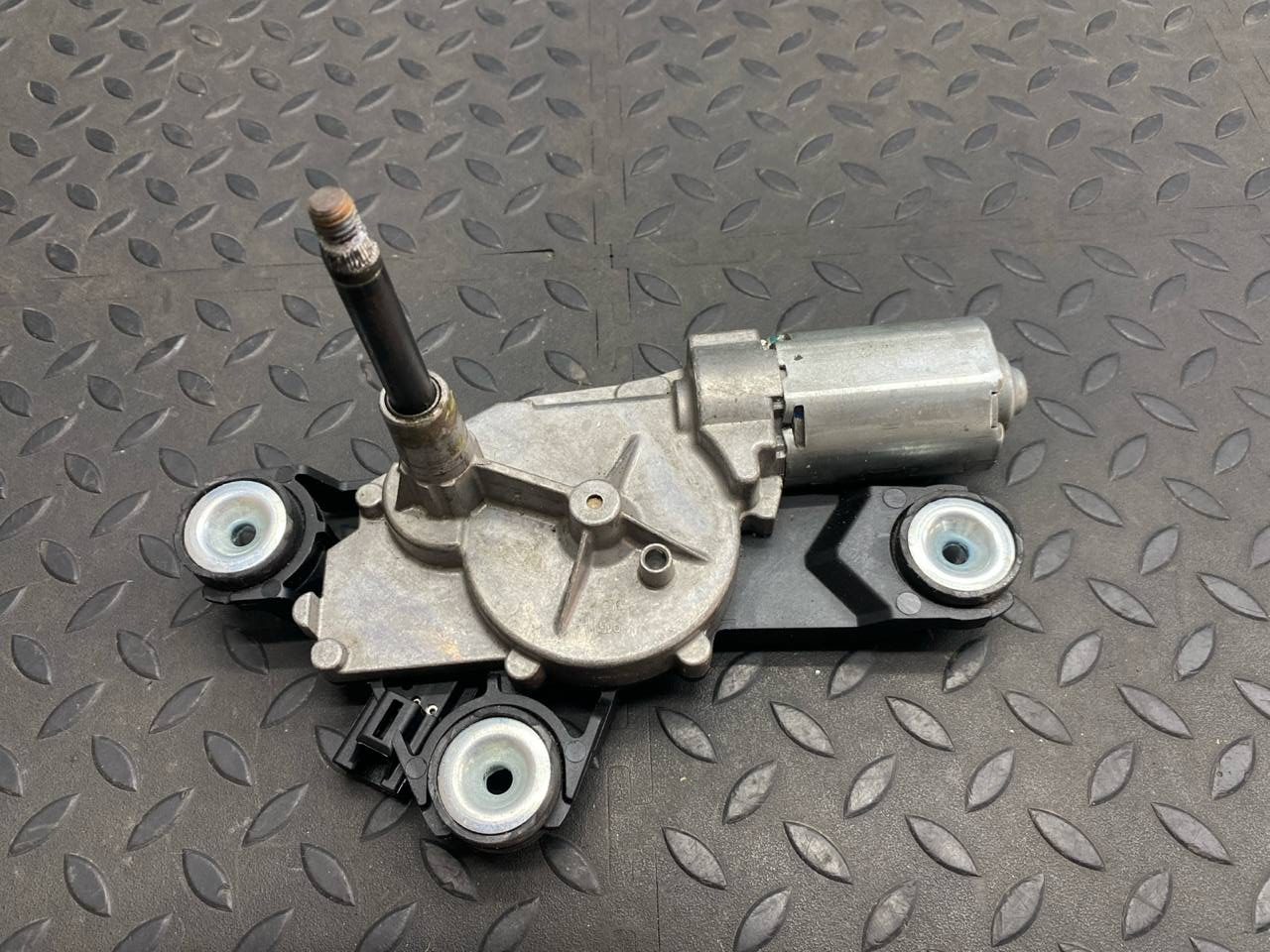 Моторчик стеклоочистителя задний Ford Focus/2 2004-2011