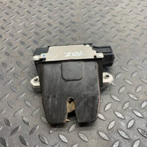 Замок двери багажника Ford Focus/2 2004-2011