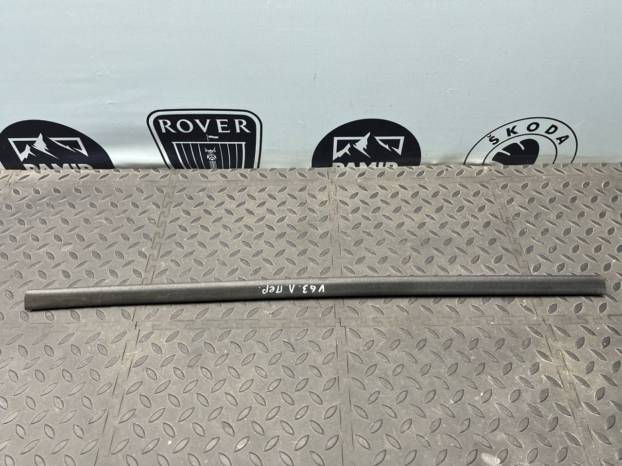 Уплотнитель двери передний Mercedes C/W202 1993-2001