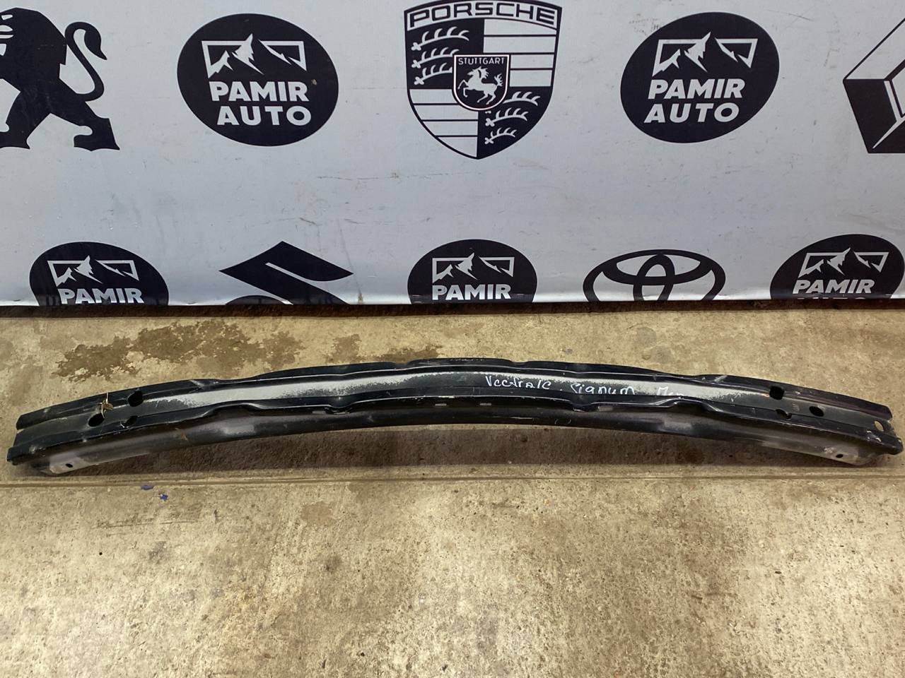 Усилитель бампера передний Opel Vectra/C 2002-2008