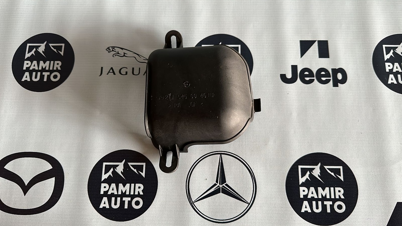 Крышка блока предохранителей Mercedes E/W211 2002-2009