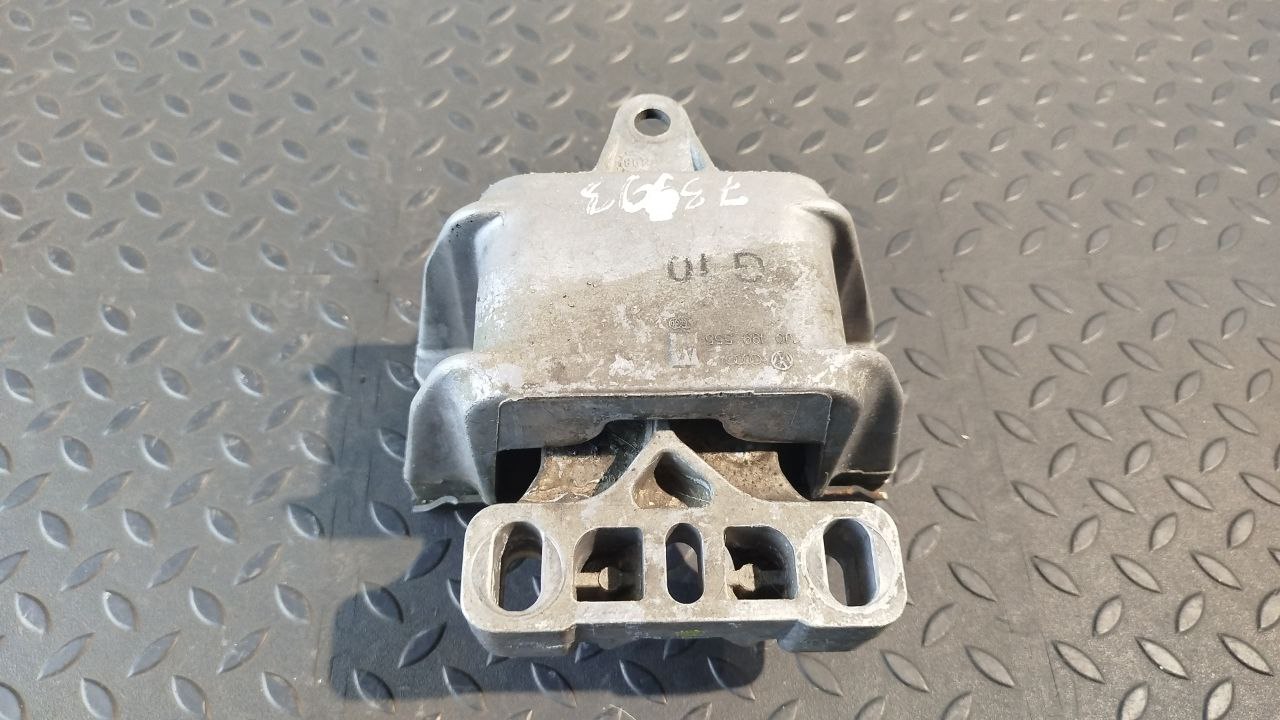 Опора двигателя Volkswagen Golf/4 1997-2006