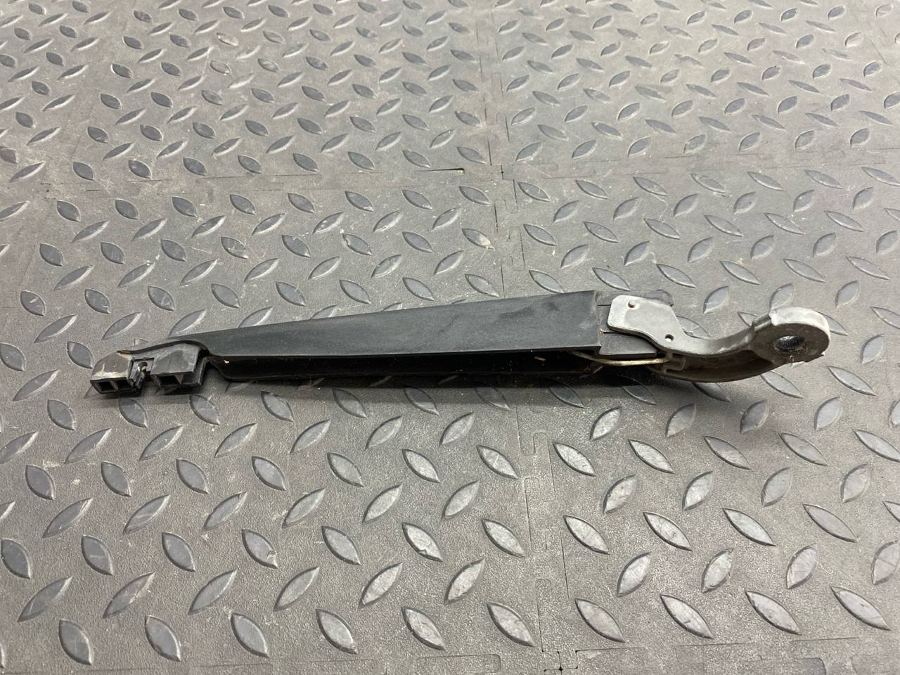 Поводок стеклоочистителя задний Ford Focus/2 2004-2011