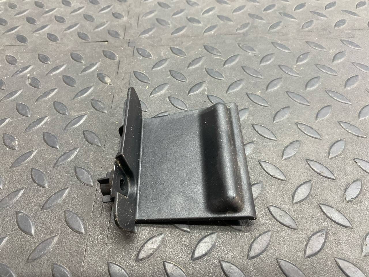 Обшивка двери багажника правая Ford Focus/2 2004-2011