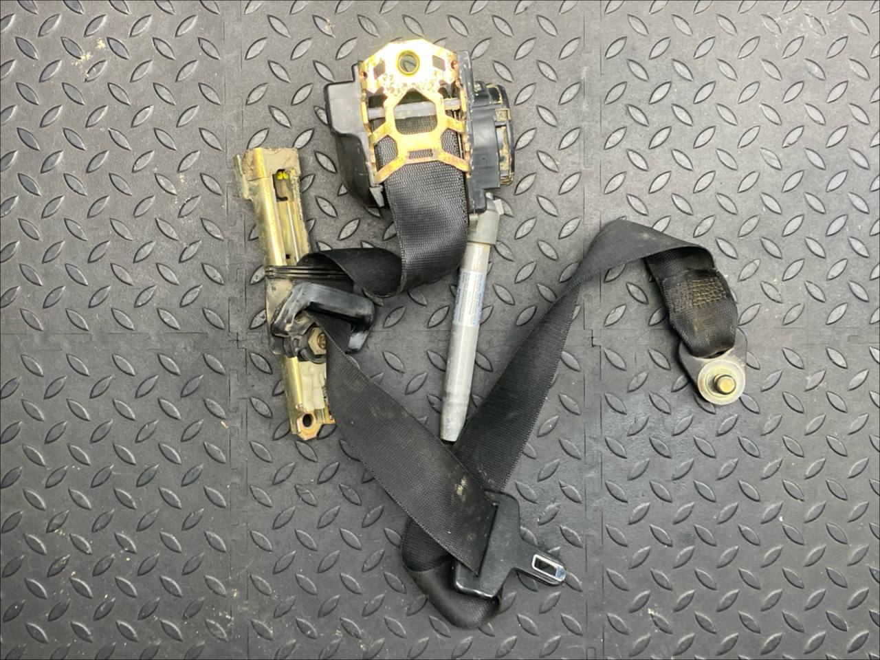 Ремень безопасности передний правый Mercedes C/W202 1993-2001