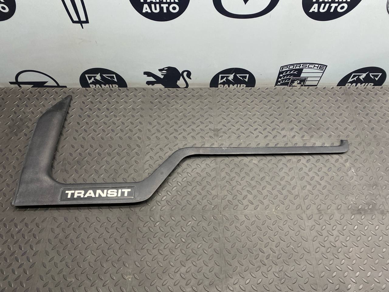 Накладка двери передняя левая Ford Transit 2000-2006