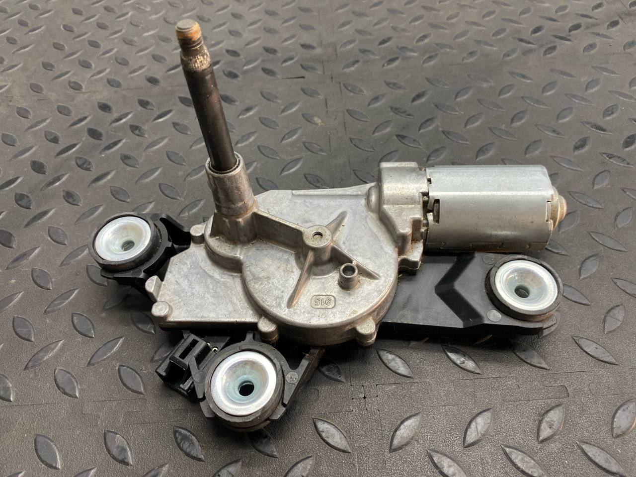 Моторчик стеклоочистителя задний Ford Focus/2 2004-2011