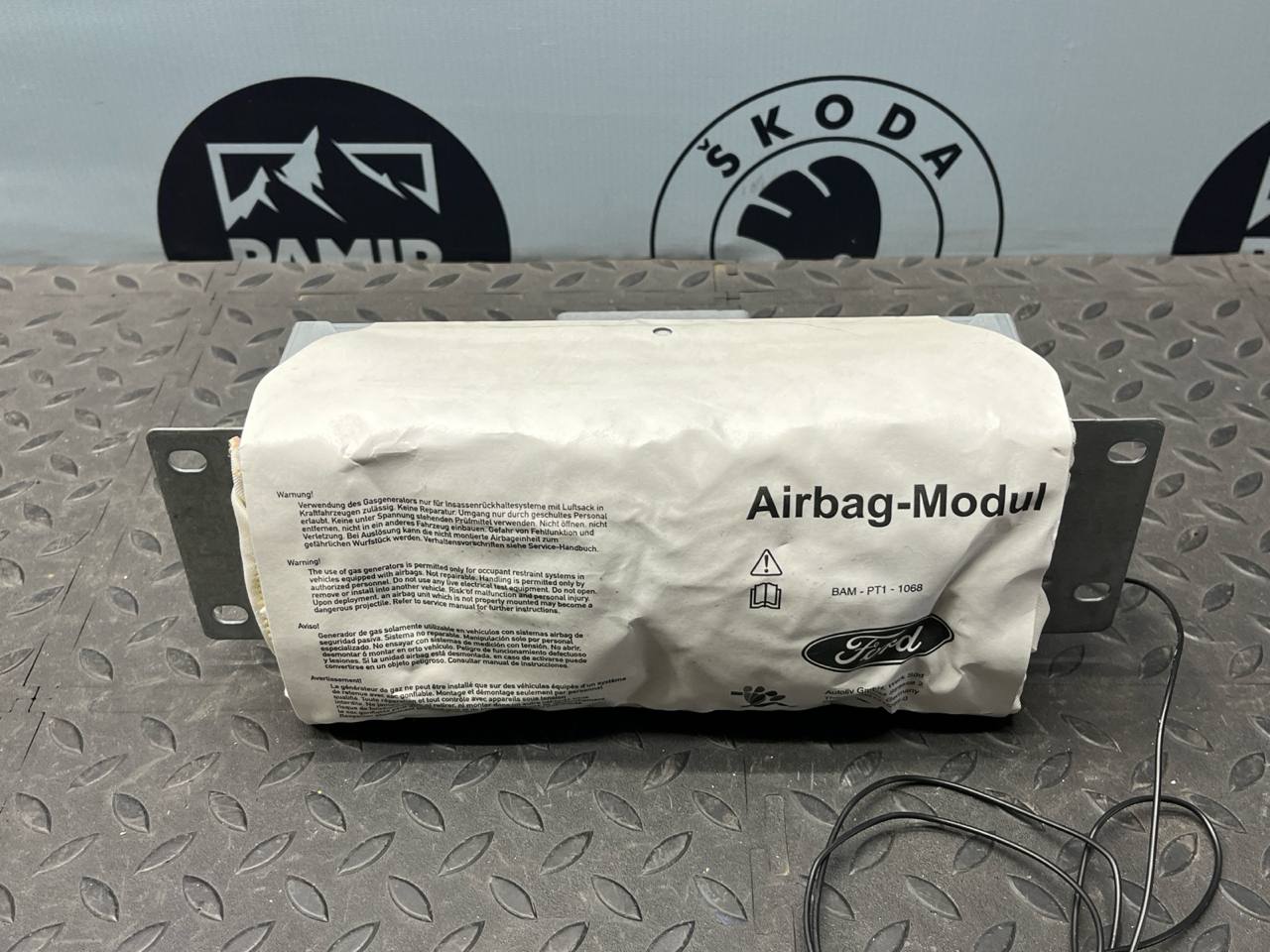 Подушка безопасности в торпедо Ford Mondeo/3 2000-2007