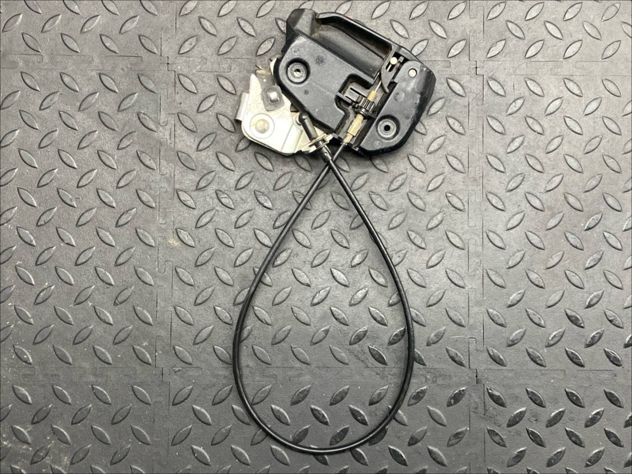 Замок спинки сиденья задний левый Mercedes C/W202 1993-2001