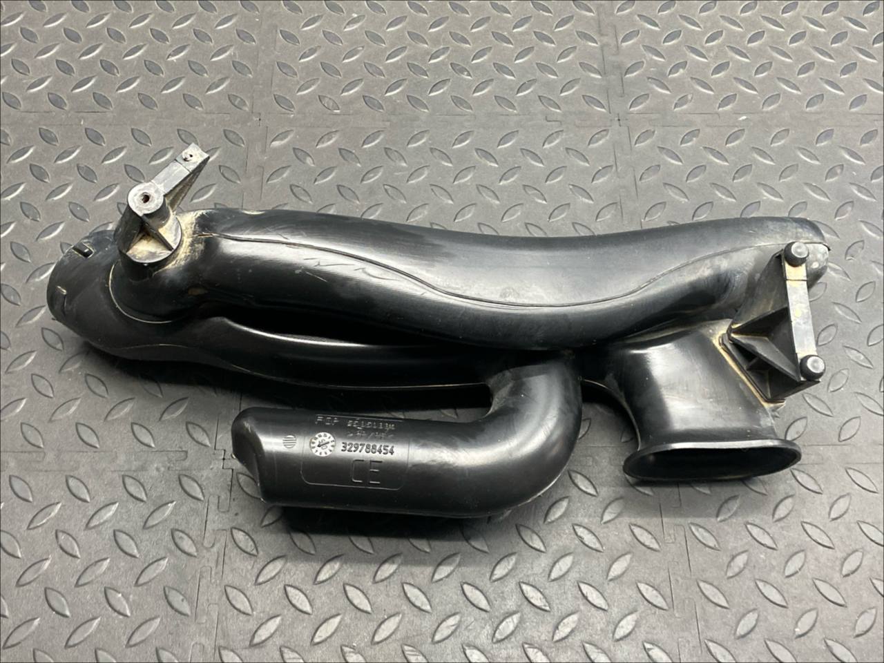 Воздуховод Opel Zafira/B 2005-2014