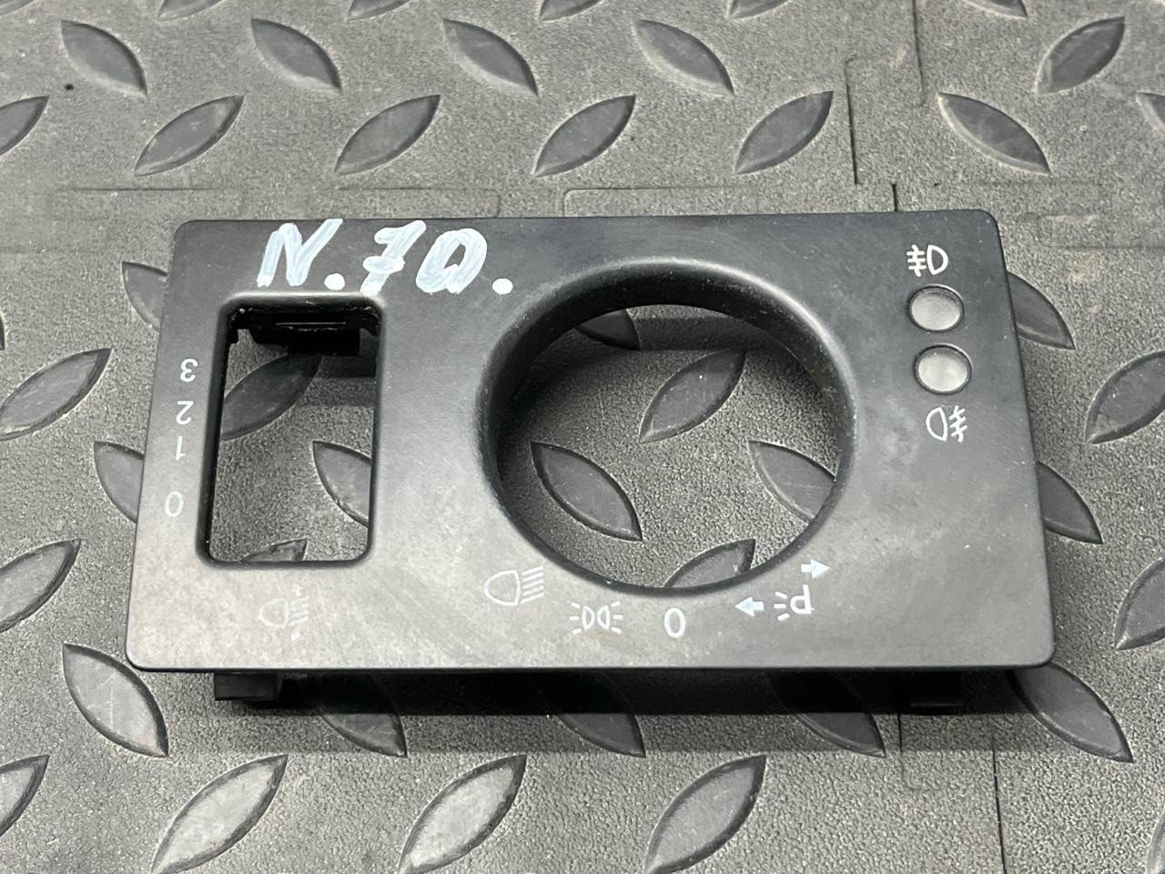 Накладка на торпедо Mercedes B/W245 2005-2011