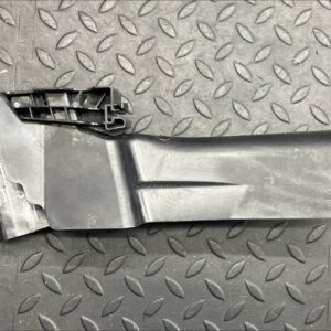 Кронштейн замка двери передний правый Mercedes C/W204 2006-2015