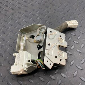 Замок двери багажника Ford Mondeo/3 2000-2007