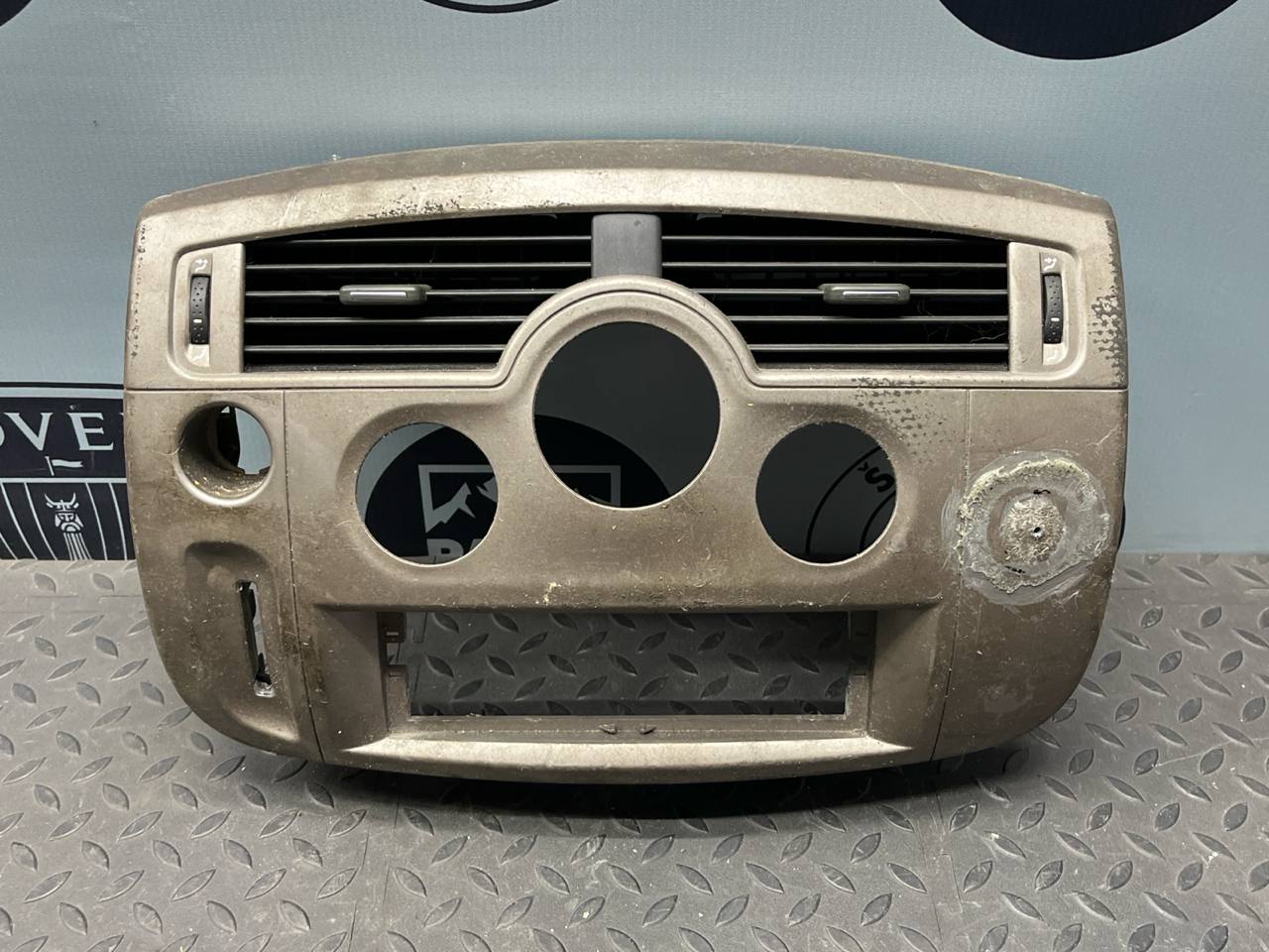 Накладка на торпедо Renault Scenic/2 2003-2009