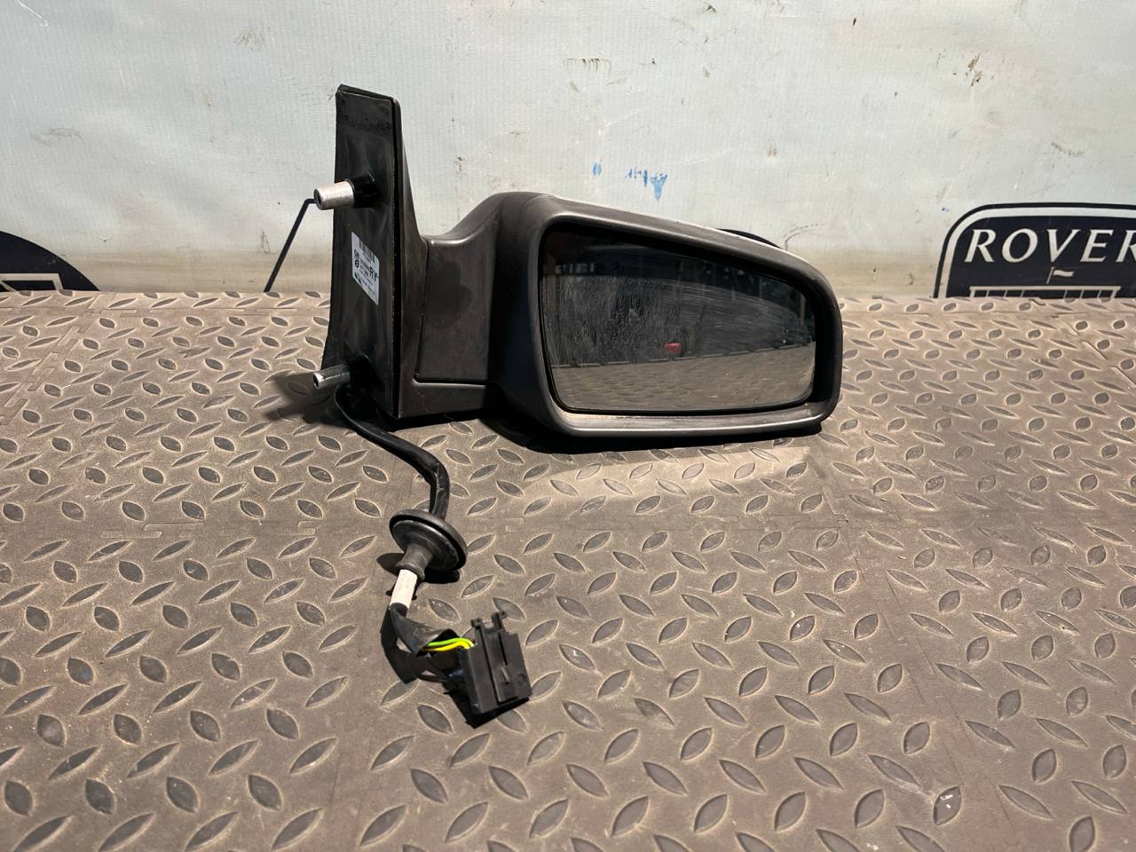 Зеркало правое Opel Zafira/B 2005-2014