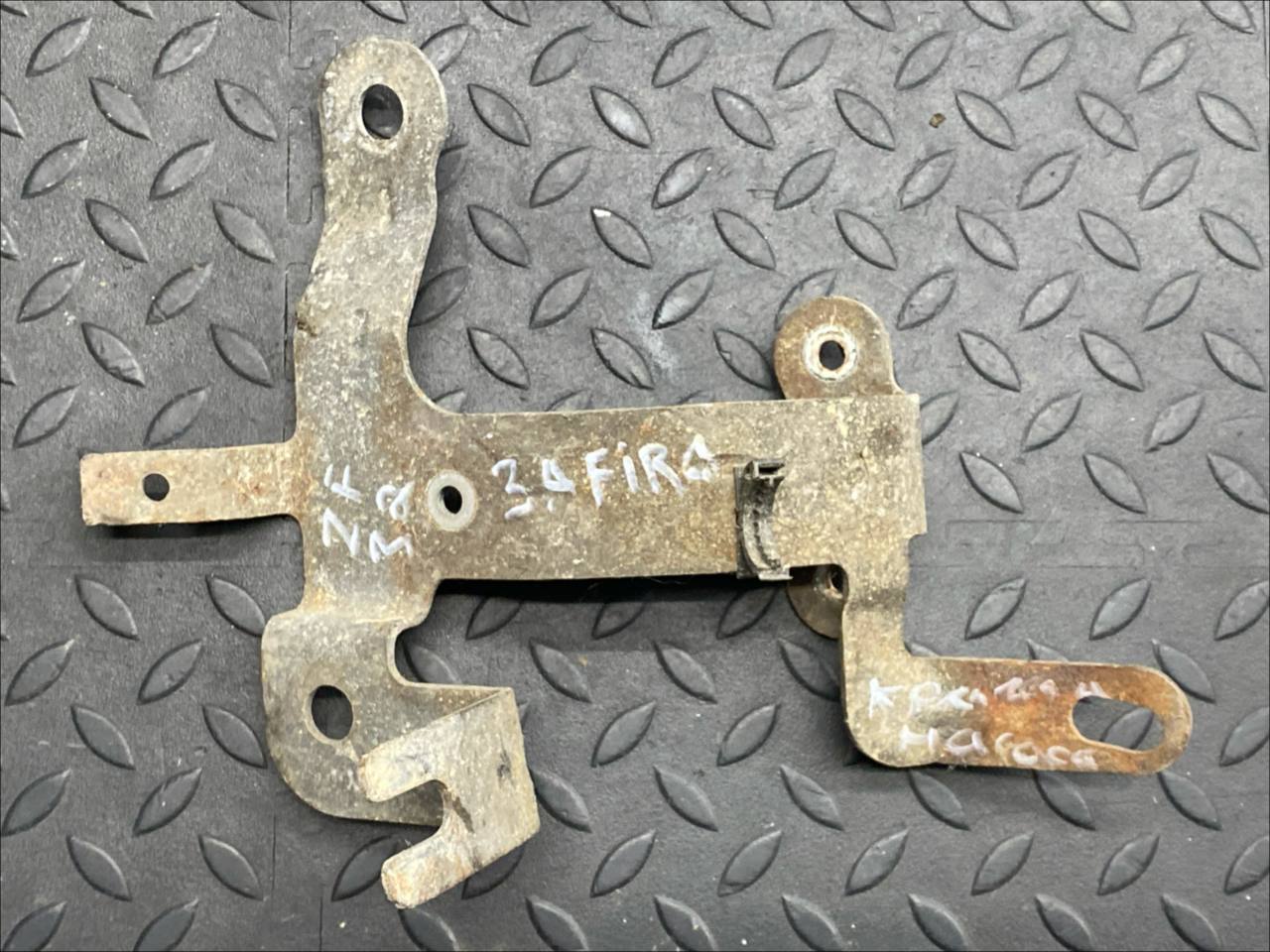 Кронштейн ГУР Opel Zafira/B 2005-2014