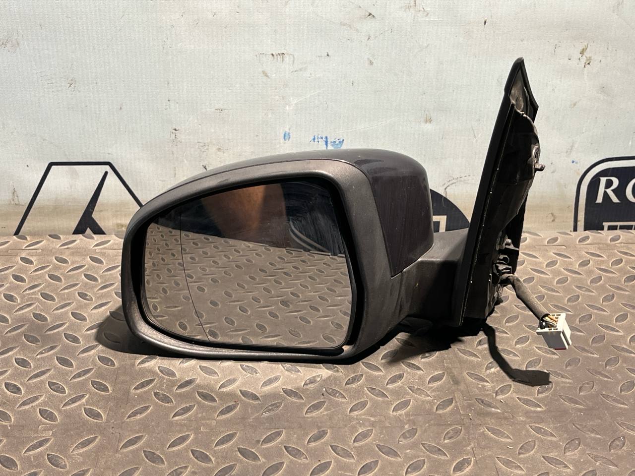 Зеркало левое Ford Focus/2 2004-2011
