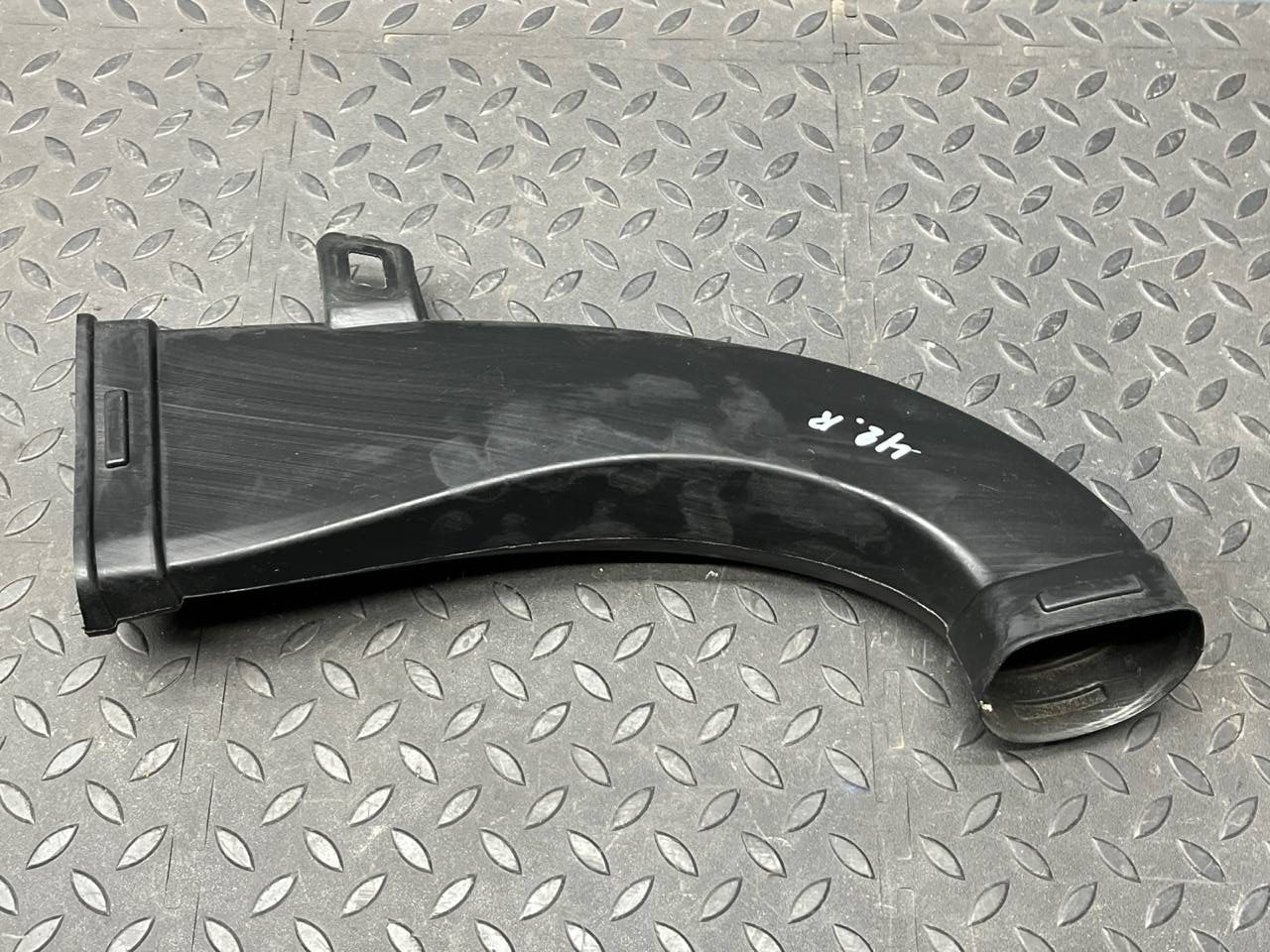 Воздуховод отопителя правый Renault Scenic/2 2003-2009