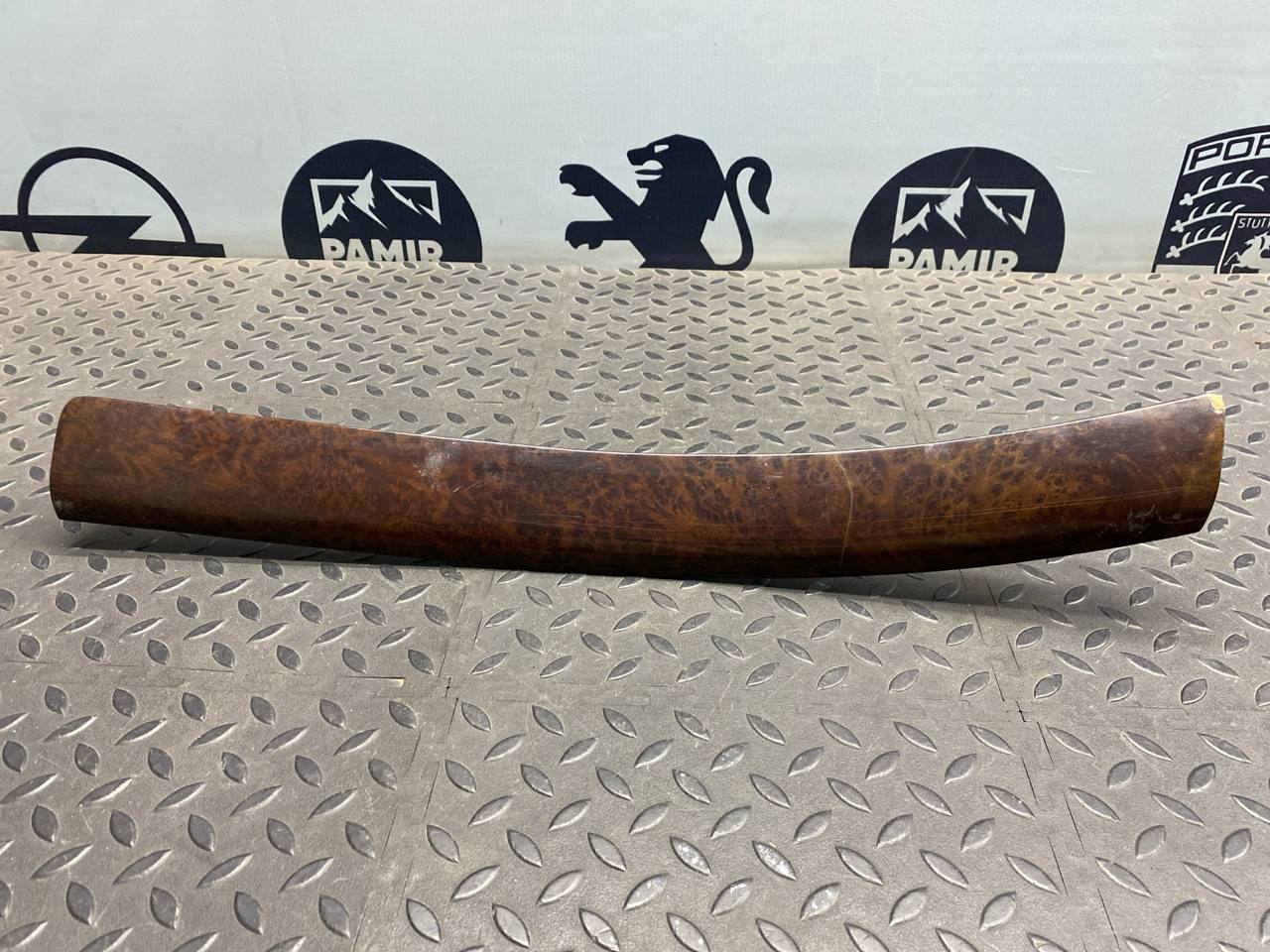 Накладка на торпедо правая BMW 3/E46 1998-2007