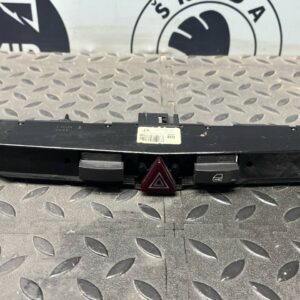 Кнопка аварийной сигнализации Opel Astra/H 2004-2014