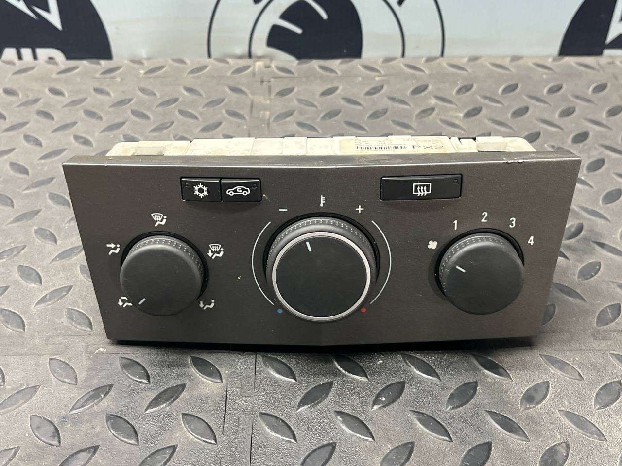 Блок управления климатом Opel Astra/H 2004-2014