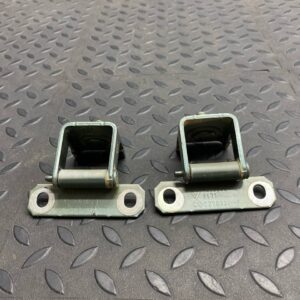 Петля двери багажника Renault Scenic/2 2003-2009