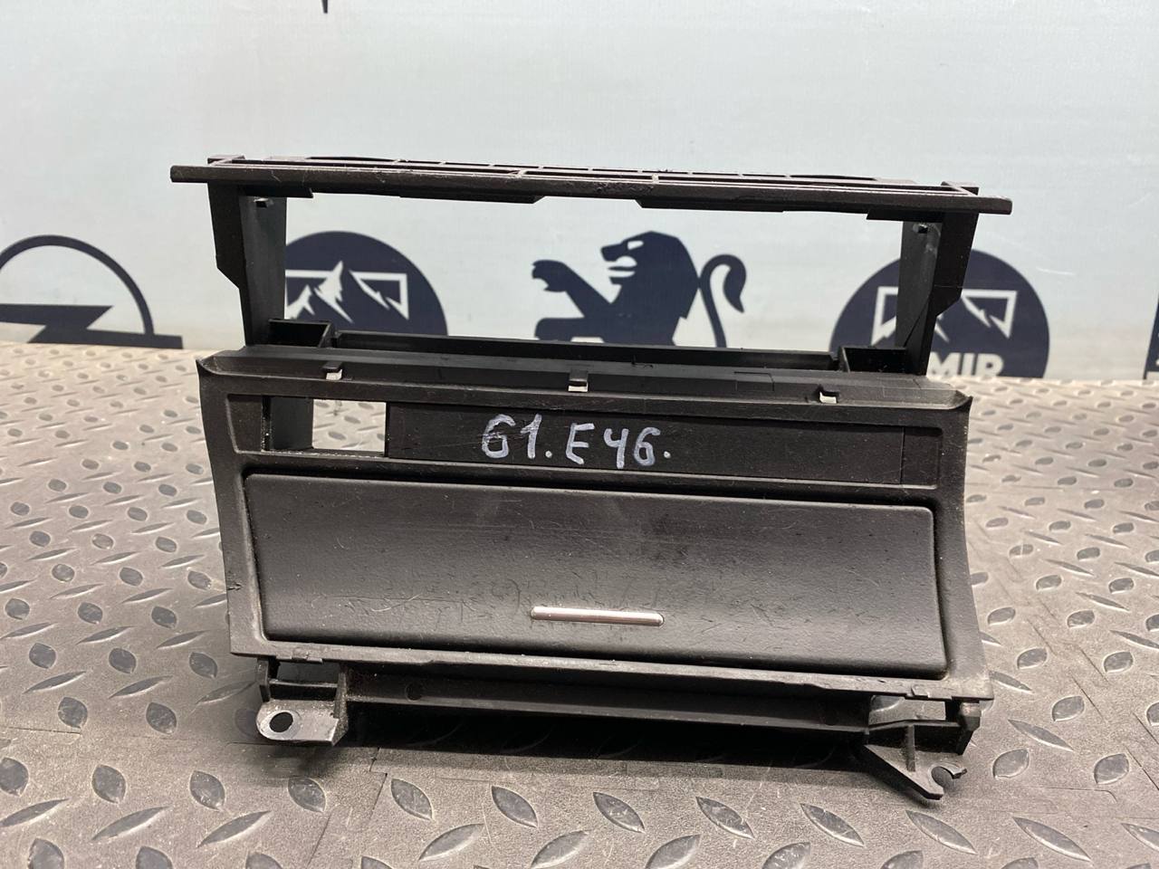 Пепельница BMW 3/E46 1998-2007